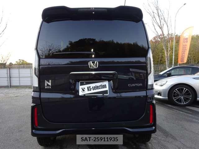 Honda N BOX CUSTOM 2023-10 208779-7