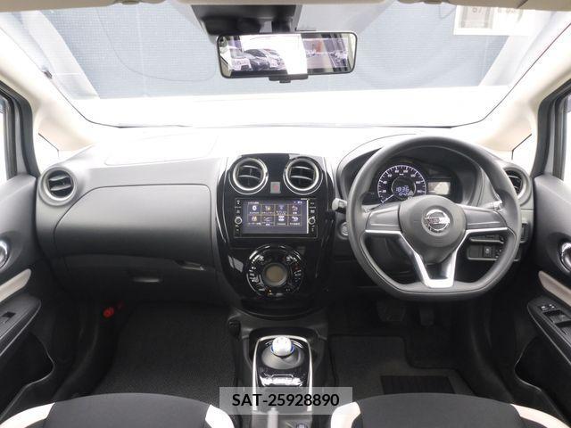 Nissan NOTE 2019-01 207369-1