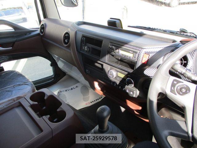 Hino RANGER 2023-07 211564-11