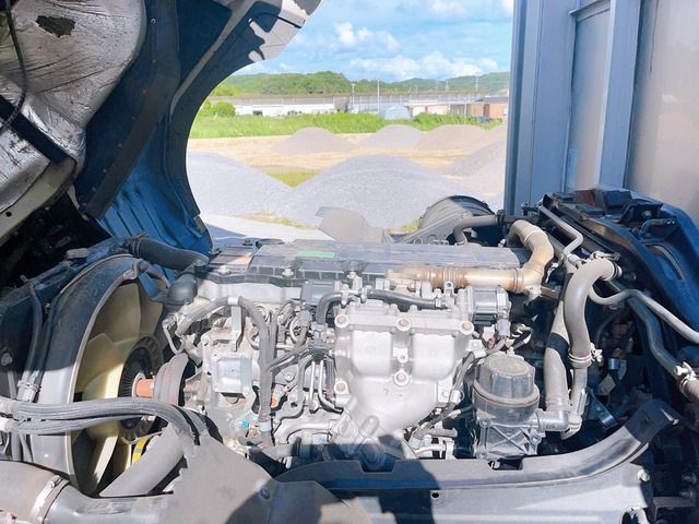 MITSUBISHI FUSO Fighter 2016-05 17789-2