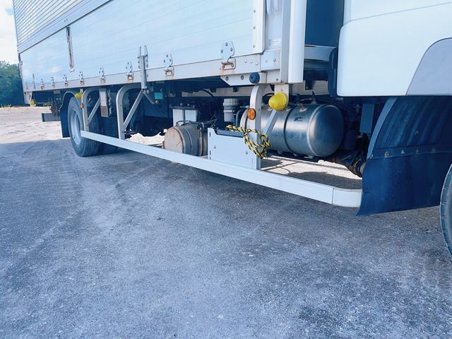 MITSUBISHI FUSO Fighter 2016-05 17789-13