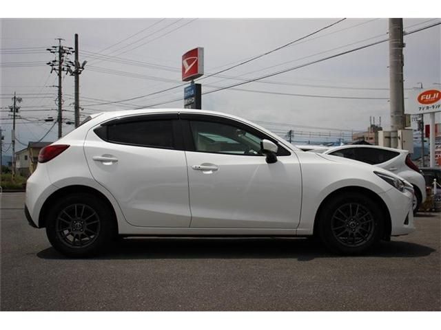 Mazda DEMIO 2018-10 7499-27