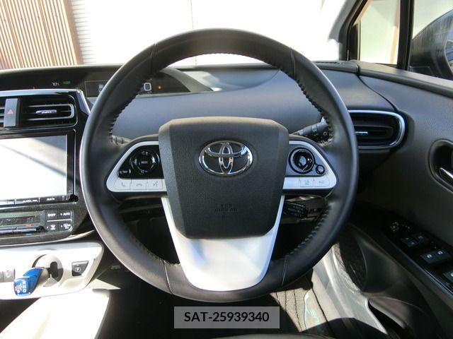 Toyota PRIUS 2016-09 224554-3