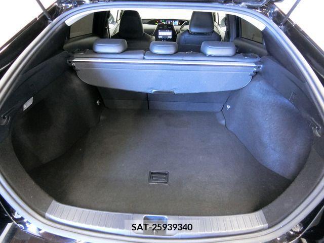 Toyota PRIUS 2016-09 224554-7