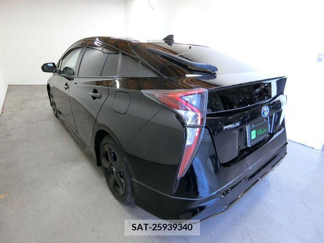 Toyota PRIUS 2016-09 224554-12