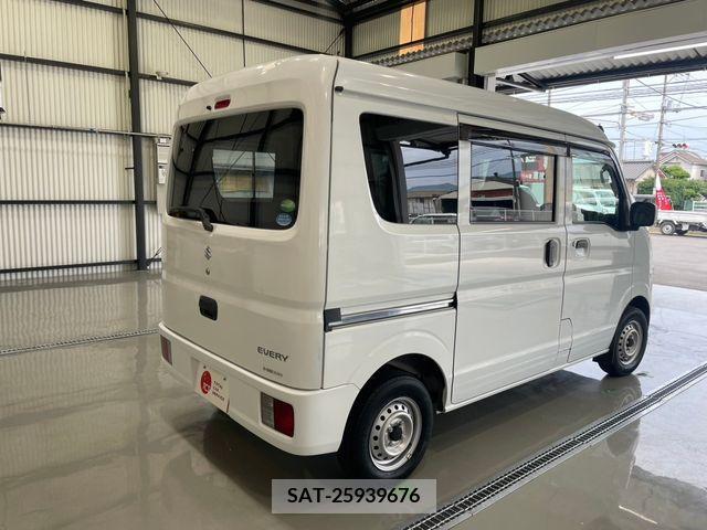 Suzuki EVERY 2017-06 348694-2