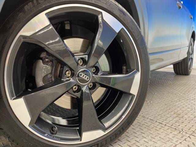 Audi Q2 2019-08 18993-14