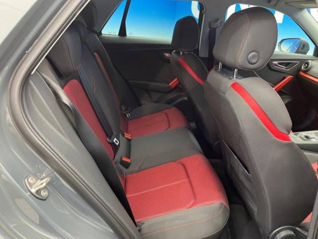 Audi Q2 2019-08 18993-9