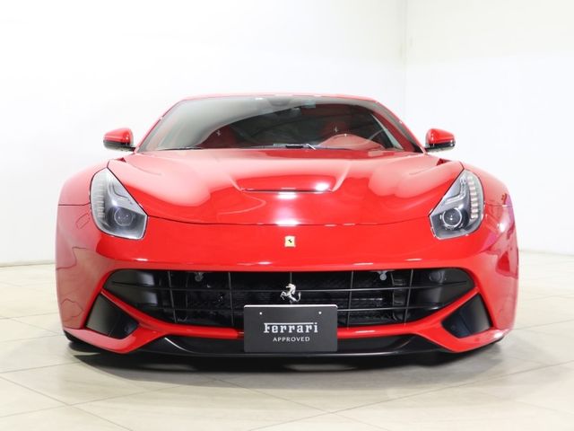 Ferrari F12 2014-03 11147-1
