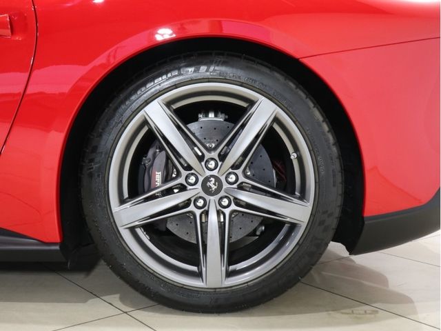 Ferrari F12 2014-03 11147-23