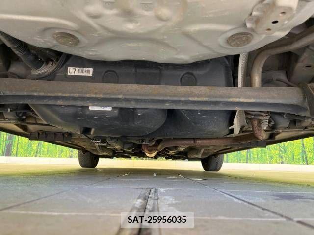Toyota VITZ 2012-03 288633-18