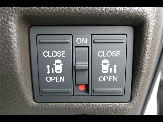 Honda N BOX 2023-02 3913-5