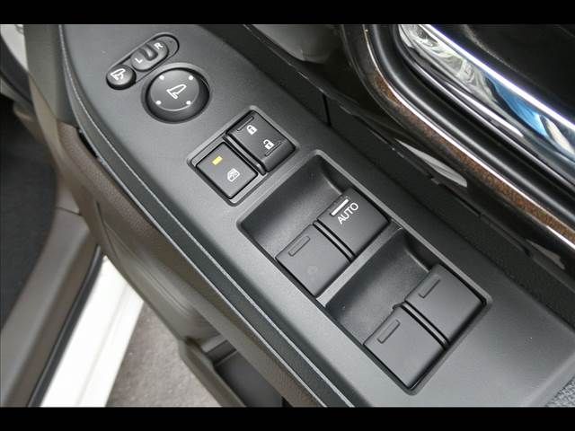 Honda N BOX 2023-02 3913-21