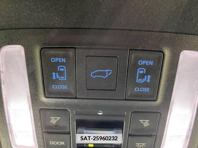 Toyota VOXY 2023-02 370365-6