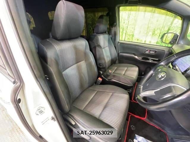 Toyota VOXY 2018-09 385165-8