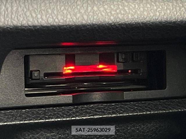 Toyota VOXY 2018-09 385165-7