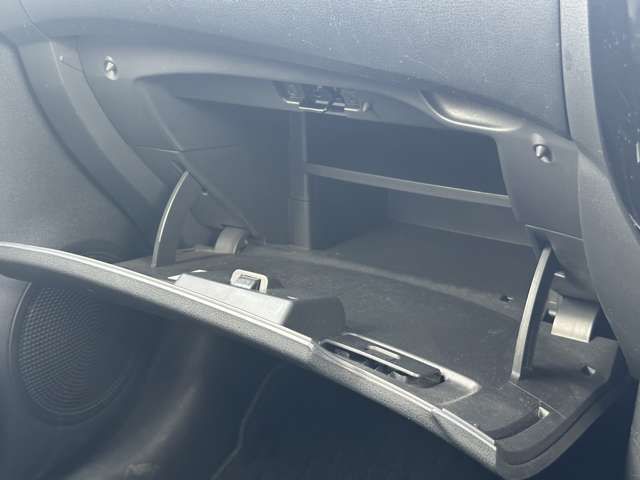 Nissan NOTE 2017-07 193581-11