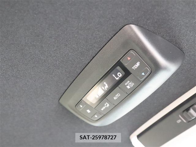 Honda e 2024-03 377181-8