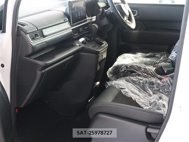 Honda e 2024-03 377181-14