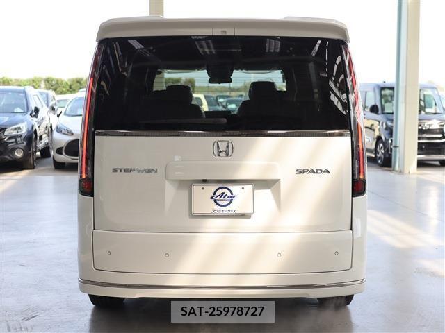 Honda e 2024-03 377181-21