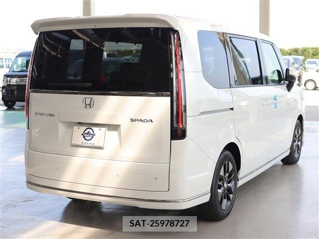Honda e 2024-03 377181-5