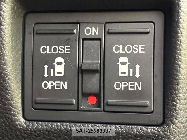 Honda N BOX CUSTOM 2022-03 278951-4