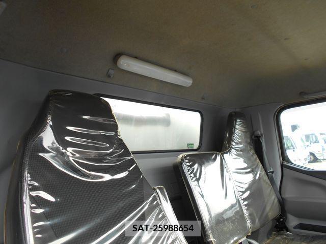 Mitsubishi CANTER 2017-02 201378-15