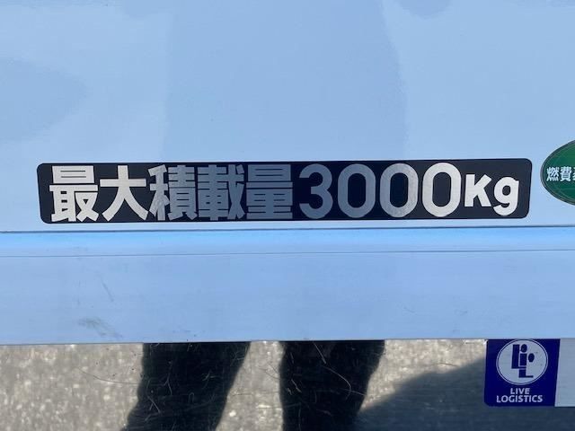 Mitsubishi CANTER 2019-05 184275-10