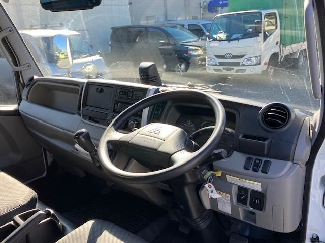 Mitsubishi CANTER 2019-05 184275-9