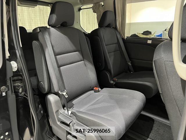 Nissan SERENA 2018-03 324951-18