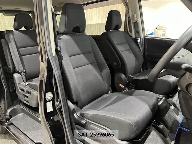 Nissan SERENA 2018-03 324951-17