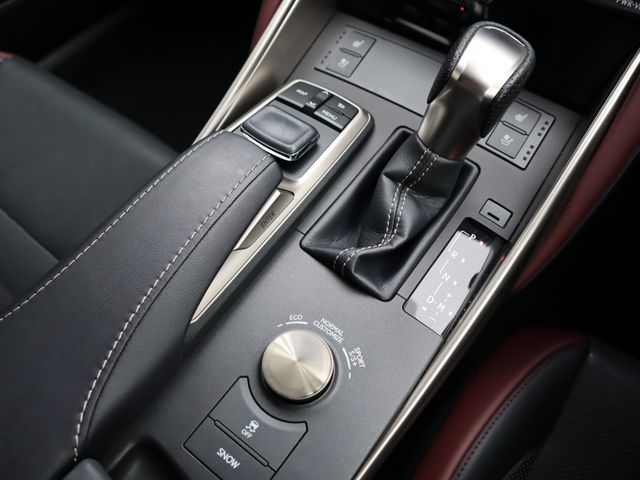 Lexus IS 2016-12 22331-15