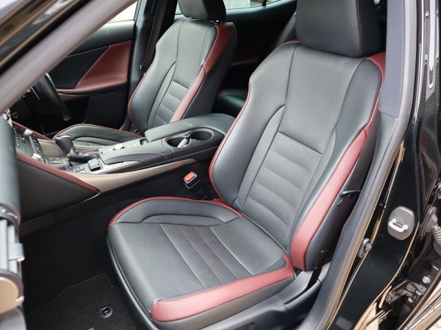 Lexus IS 2016-12 22331-9