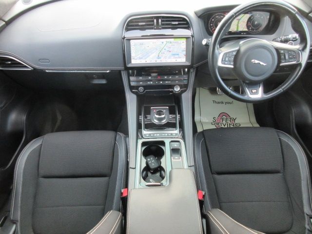 Jaguar F-PACE 2018-11 187278-1
