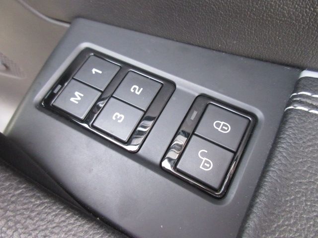 Jaguar F-PACE 2018-11 187278-13