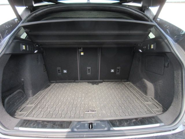 Jaguar F-PACE 2018-11 187278-25