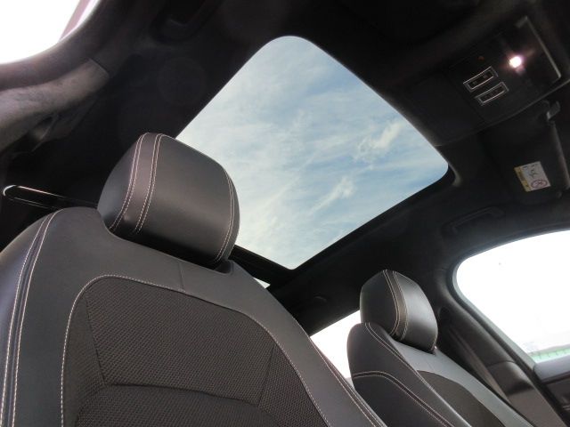Jaguar F-PACE 2018-11 187278-3