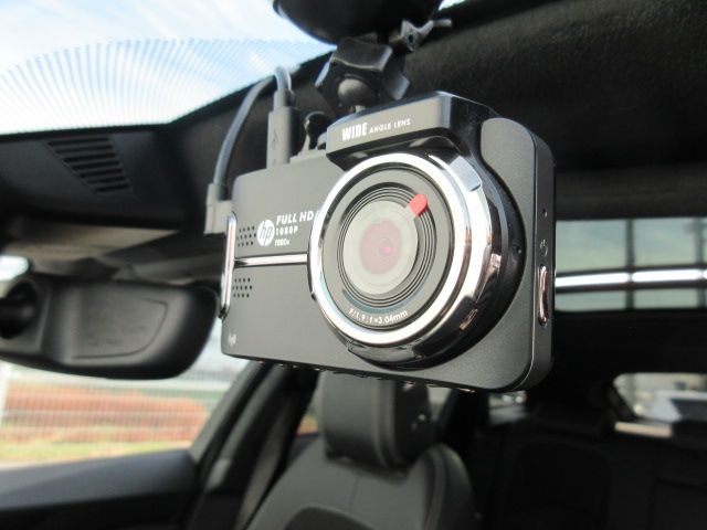 Jaguar F-PACE 2018-11 187278-16