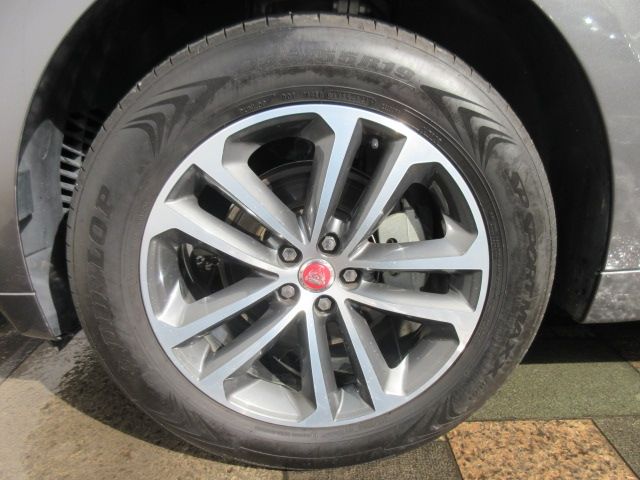 Jaguar F-PACE 2018-11 187278-29