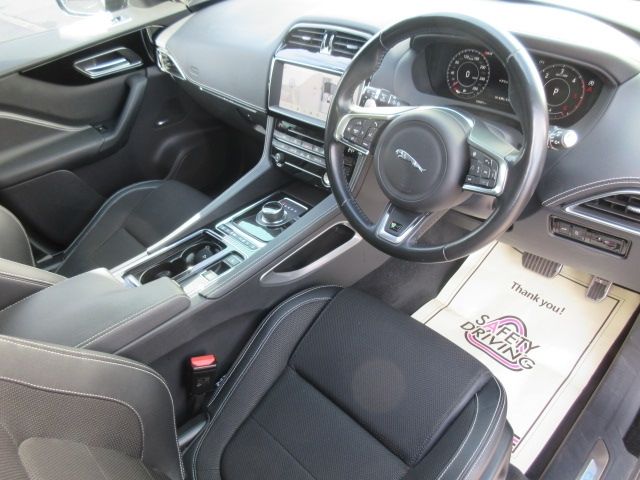Jaguar F-PACE 2018-11 187278-20
