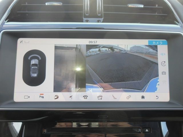 Jaguar F-PACE 2018-11 187278-7