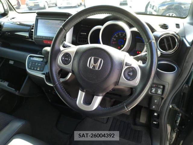 Honda N BOX CUSTOM 2016-02 280208-2