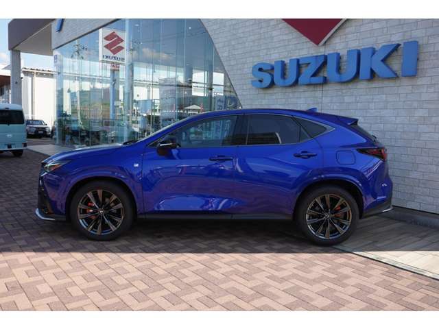 Lexus NX 2022-06 24527-1