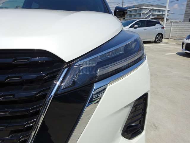 Nissan KIX 2021-01 24059-3