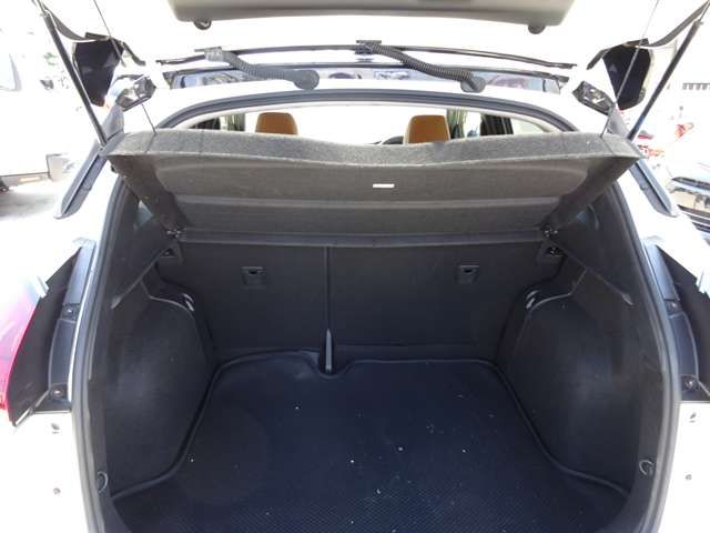 Nissan KIX 2021-01 24059-8