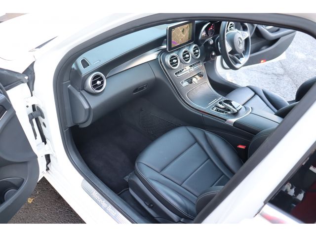 Mercedes Benz C-CLASS 2017-01 181157-5