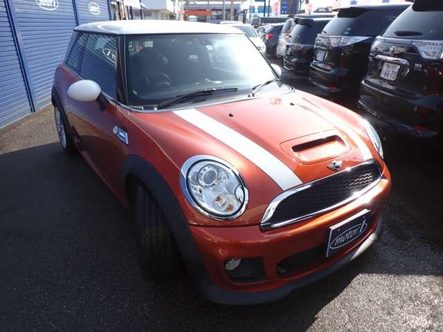 Bmw MINI 2013-06 933-2