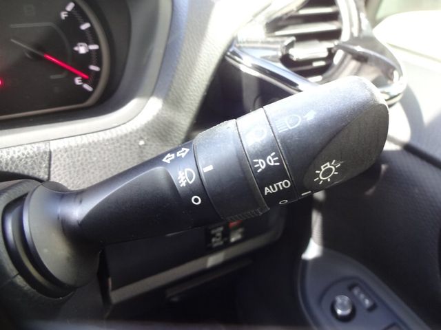Toyota VOXY 2015-08 6819-15