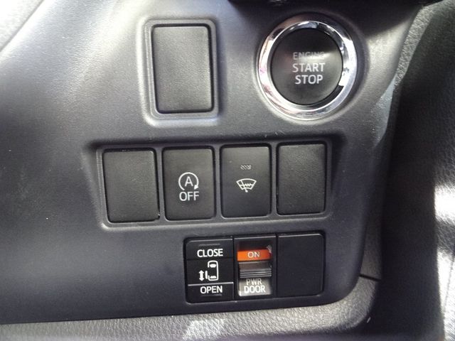 Toyota VOXY 2015-08 6819-20