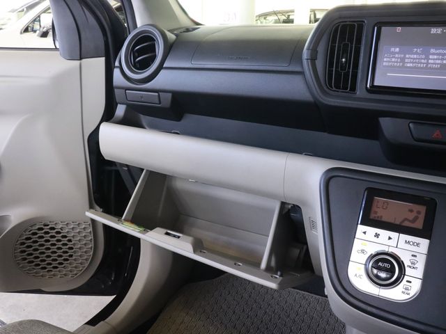 Toyota PASSO 2017-05 8700-19